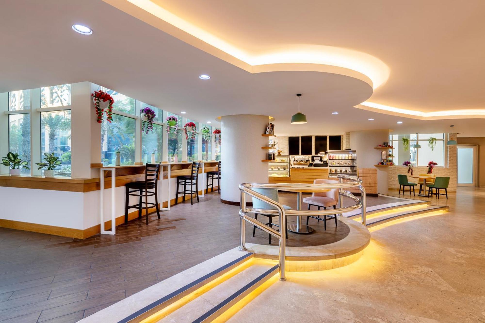 Aparthotel Grand Millennium Al Wahda Executive